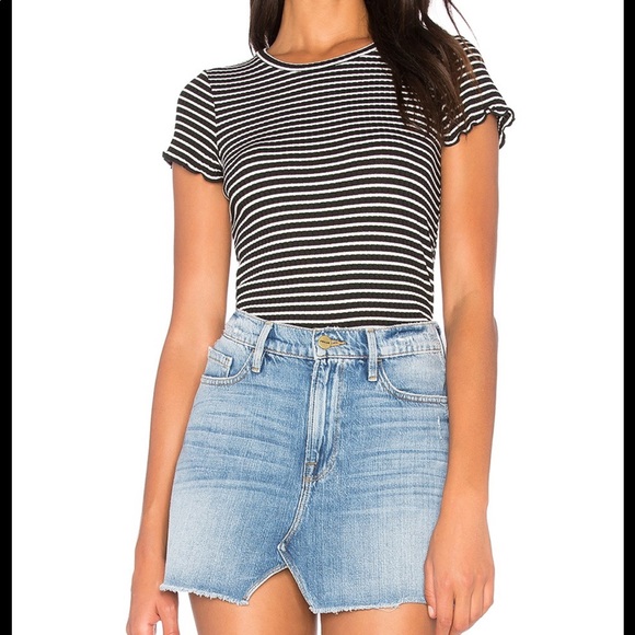 Super Soft Black & White Crop Top - Picture 2 of 6